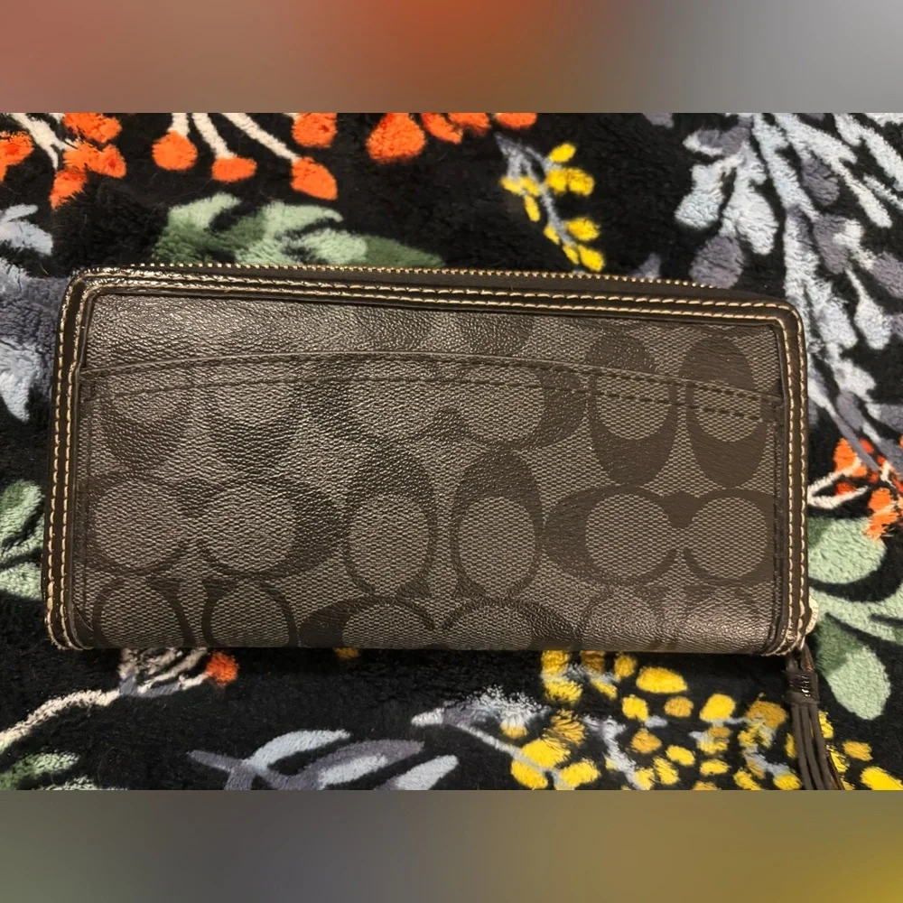 Coach Gray And Black Signature Wallet - Picture 2 of 10